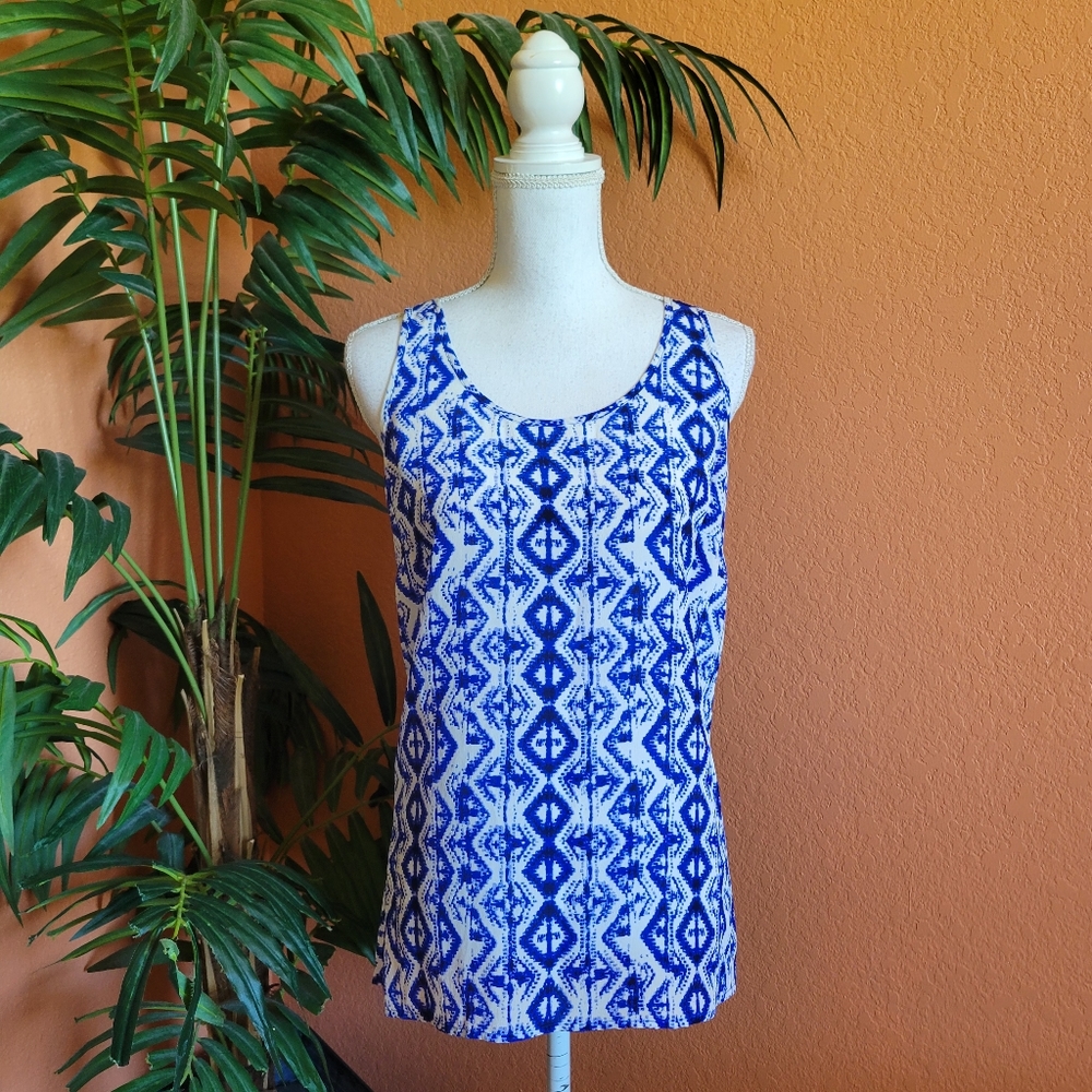 Cynthia Rowley Silk Sleeveless Blouse Royal Blue White Geometric Tribal Print M